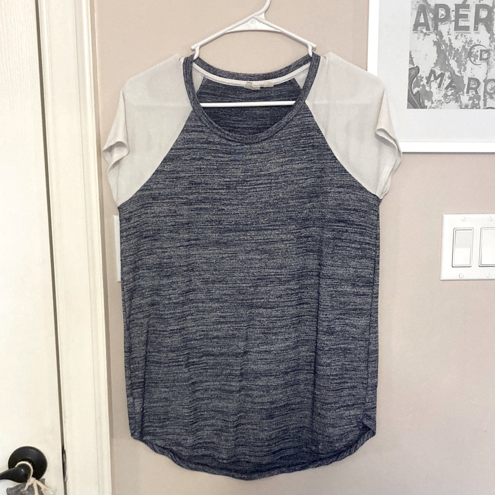 Gap t-shirt